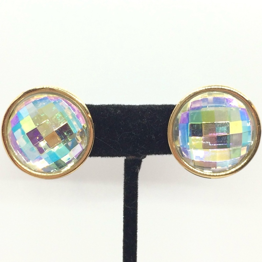 VINTAGE 80S AURORA BOREALIS ROUND BUTTON CHECKER GOLD TONE CLIPON EARRINGS